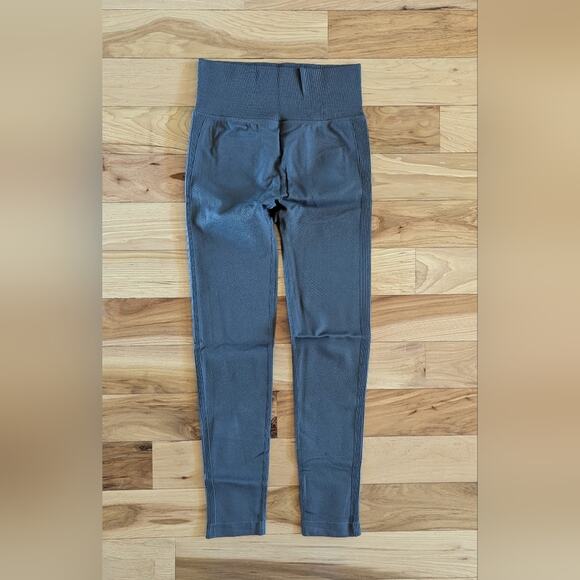 New Halara Seamless Leggings Size Small - Picture 4 of 9